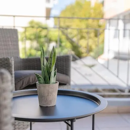 #t33 Chic 2br In The Centre Of * Volos