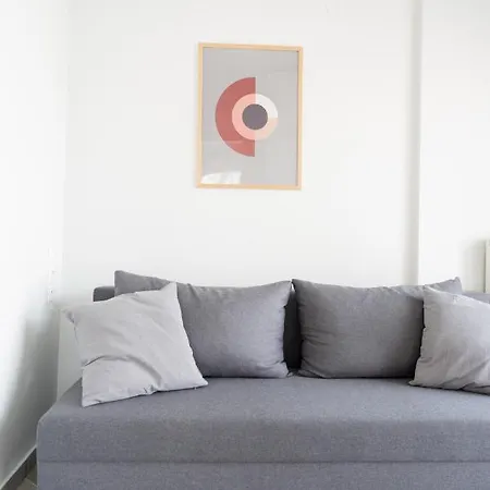 #t33 Chic 2br In The Centre Of *
