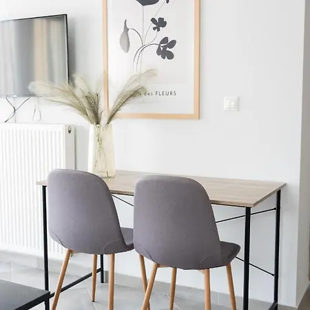 #t33 Chic 2br In The Centre Of Apartment *